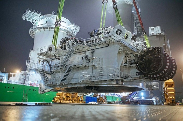 Heavy Lift Crane HLC 295000 erreicht nächsten Meilenstein